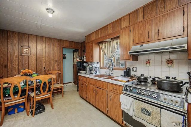 457 27th Street, Niagara Falls, NY 14303