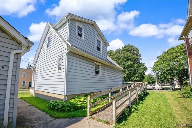 457 27th Street, Niagara Falls, NY 14303