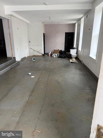 2001 FLEET ST, Baltimore, MD 21231