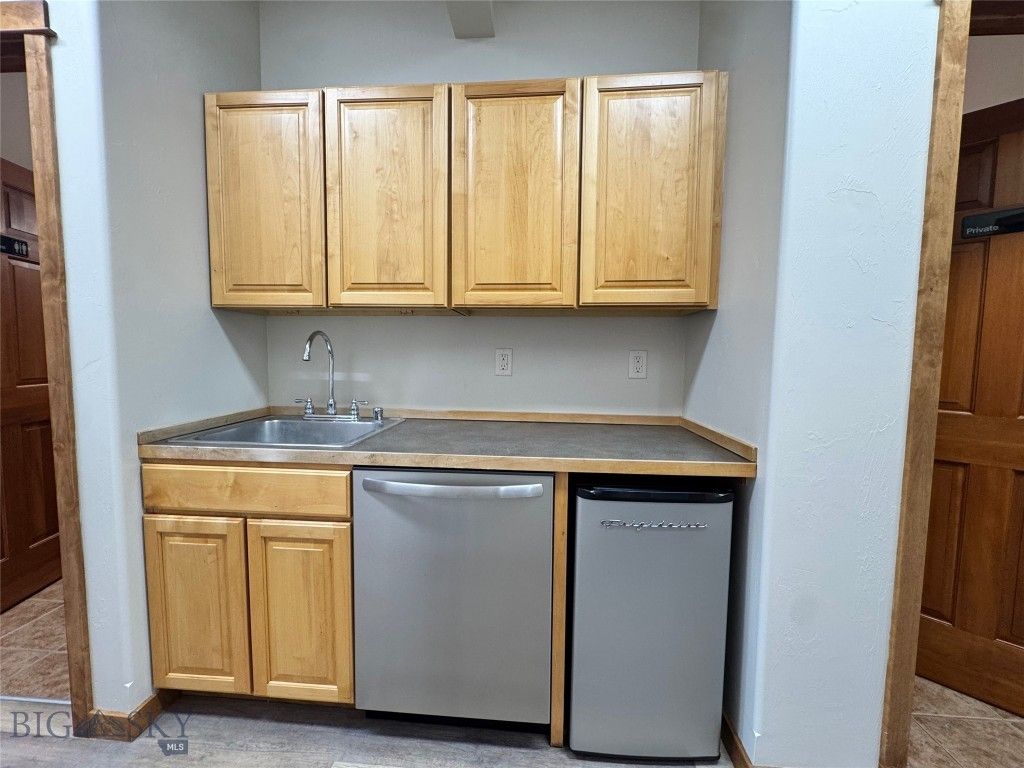 950 Stoneridge Drive 2, Bozeman, MT 59718 photo 11