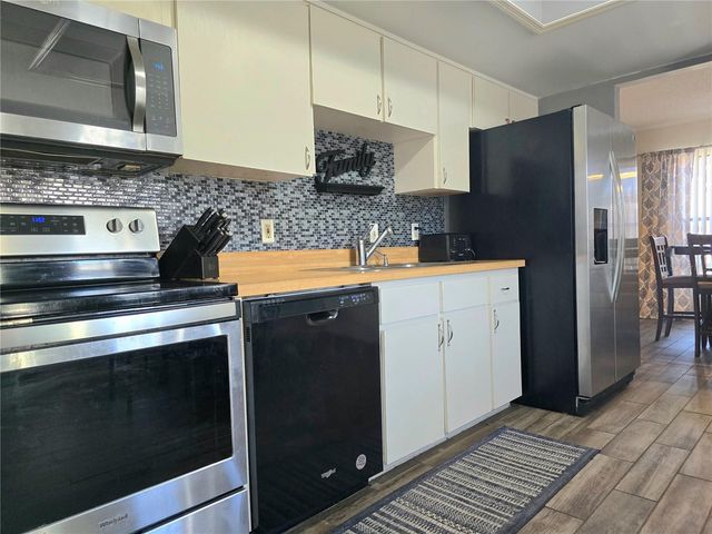 707 CAMBRIDGE WAY, Lake Wales, FL 33853