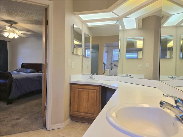 707 CAMBRIDGE WAY, Lake Wales, FL 33853