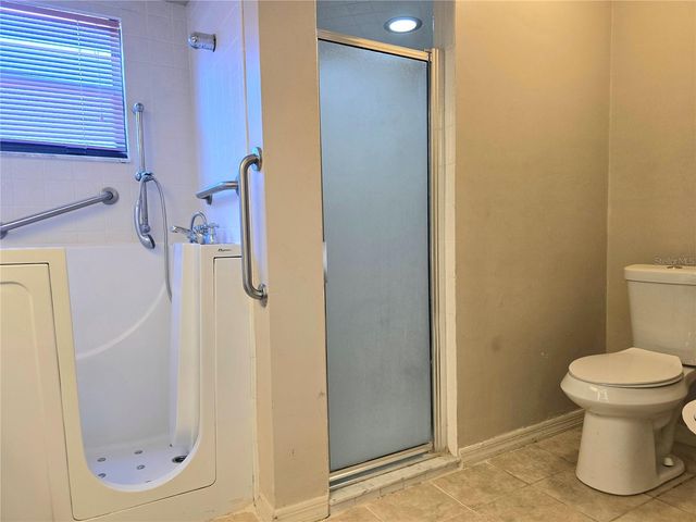 707 CAMBRIDGE WAY, Lake Wales, FL 33853