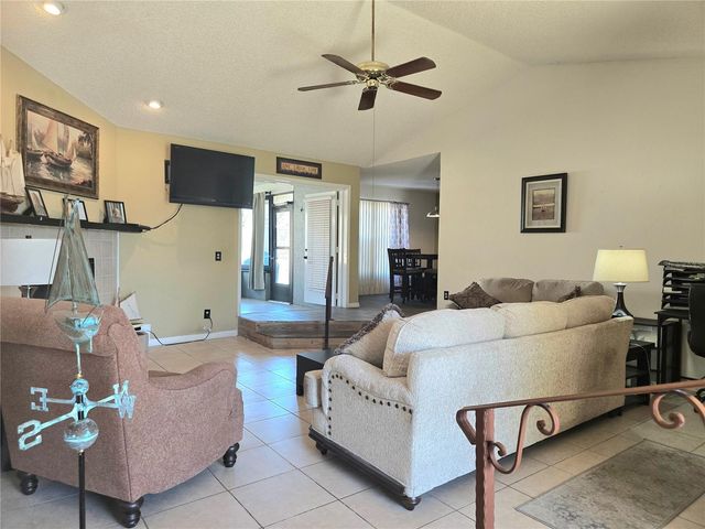 707 CAMBRIDGE WAY, Lake Wales, FL 33853