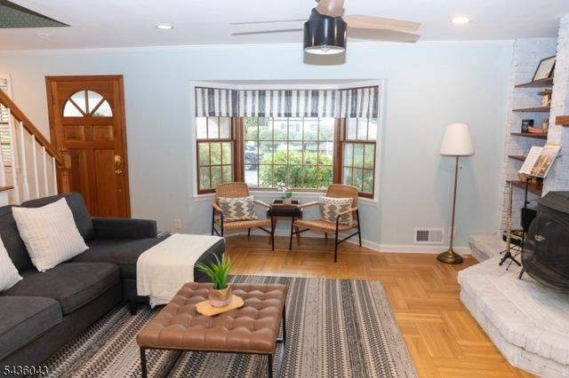 13 Sunset Dr, Clark Twp., NJ 07066