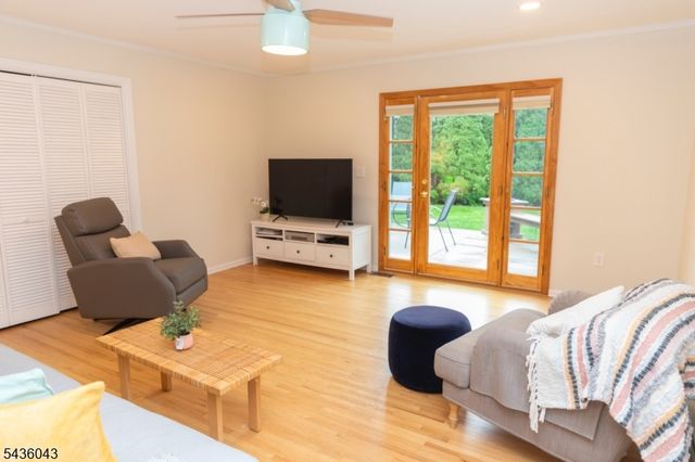 13 Sunset Dr, Clark Twp., NJ 07066