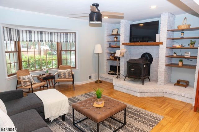 13 Sunset Dr, Clark Twp., NJ 07066