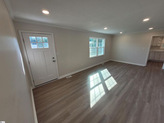 117 Hendrix Drive, Boiling Springs, SC 29316