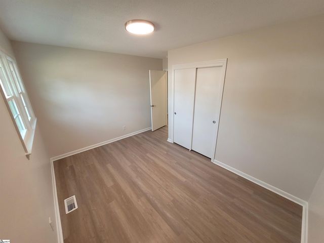 117 Hendrix Drive, Boiling Springs, SC 29316