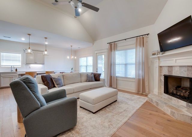 811 Ridgestone Pl, Lebanon, TN 37087