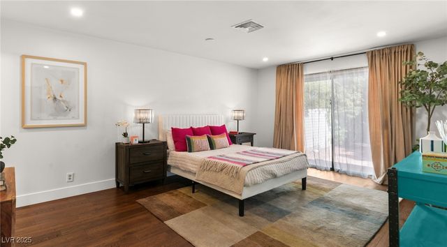 2101 CALLE DE ESPANA, Las Vegas, NV 89102