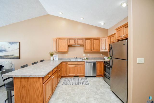 4704 S Acorn Ave Avenue, Sioux Falls, SD 57105