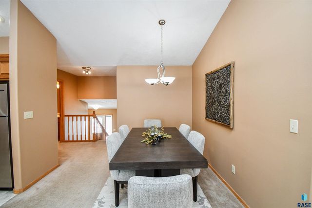 4704 S Acorn Ave Avenue, Sioux Falls, SD 57105