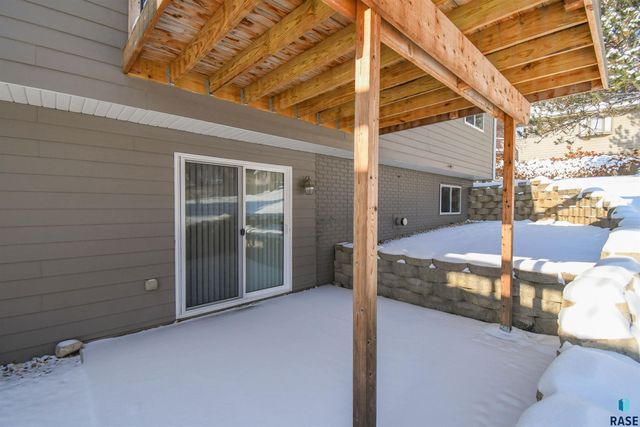 4704 S Acorn Ave Avenue, Sioux Falls, SD 57105