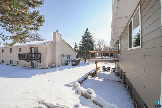 4704 S Acorn Ave Avenue, Sioux Falls, SD 57105