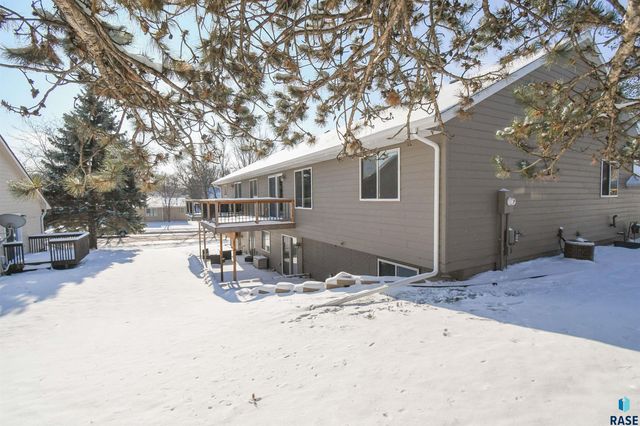 4704 S Acorn Ave Avenue, Sioux Falls, SD 57105