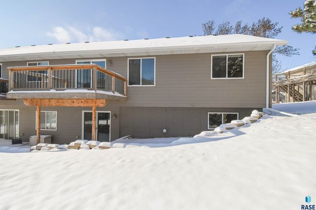 4704 S Acorn Ave Avenue, Sioux Falls, SD 57105