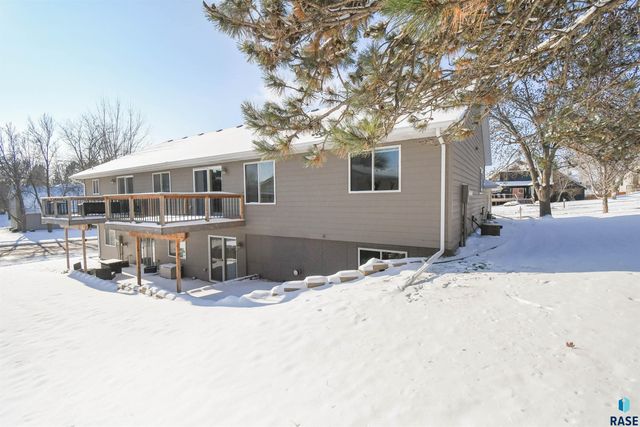 4704 S Acorn Ave Avenue, Sioux Falls, SD 57105