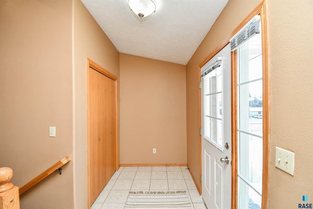 4704 S Acorn Ave Avenue, Sioux Falls, SD 57105