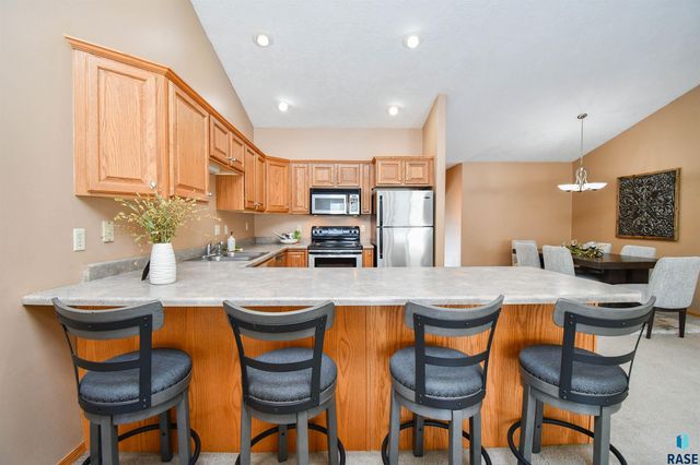 4704 S Acorn Ave Avenue, Sioux Falls, SD 57105