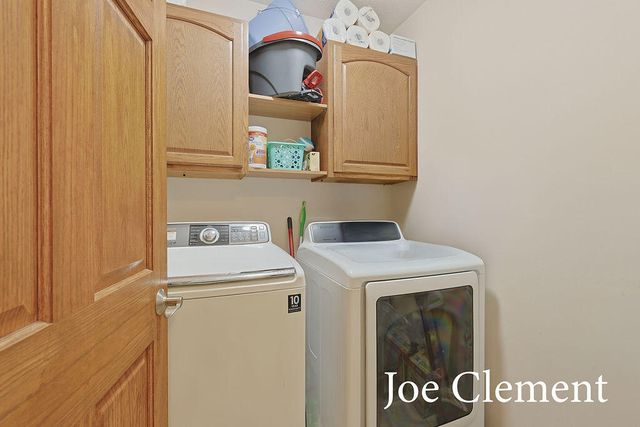 9347 Cedar Pines Lane Ne, Algoma Twp, MI 49345