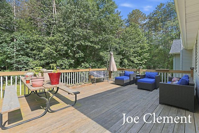 9347 Cedar Pines Lane Ne, Algoma Twp, MI 49345