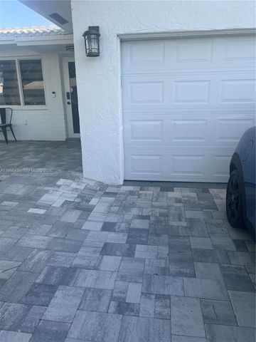 8221 NW 14th Street, Plantation, FL 33322