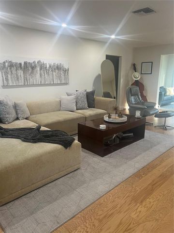 8221 NW 14th Street, Plantation, FL 33322