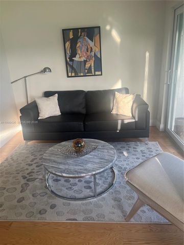 8221 NW 14th Street, Plantation, FL 33322