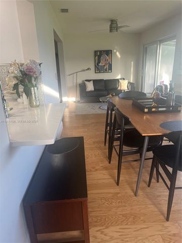 8221 NW 14th Street, Plantation, FL 33322