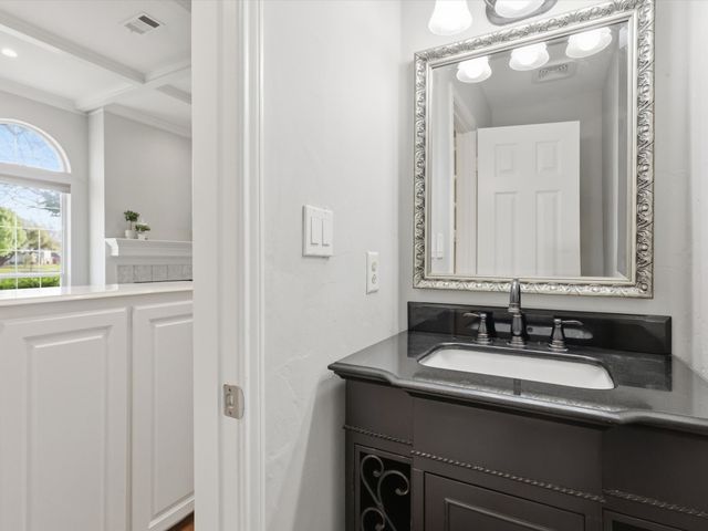 1227 Cambridge Drive, Carrollton, TX 75007