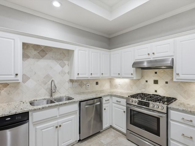 1227 Cambridge Drive, Carrollton, TX 75007