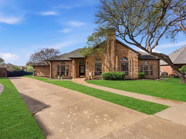 1227 Cambridge Drive, Carrollton, TX 75007
