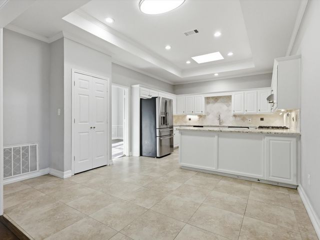 1227 Cambridge Drive, Carrollton, TX 75007