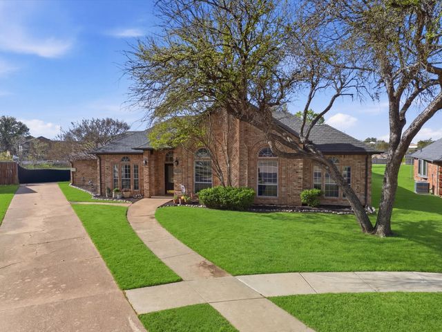 1227 Cambridge Drive, Carrollton, TX 75007
