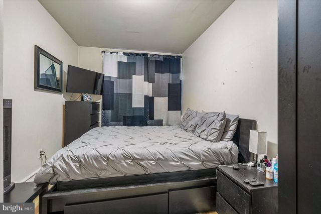 319 S 60TH ST, Philadelphia, PA 19143