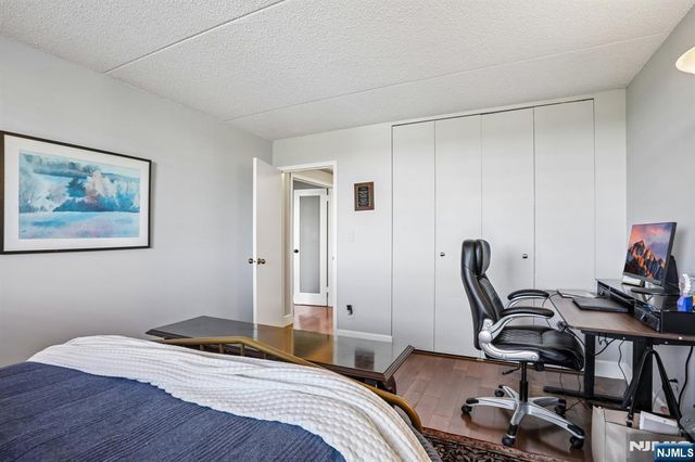 1077 River Road 303, Edgewater, NJ 07020