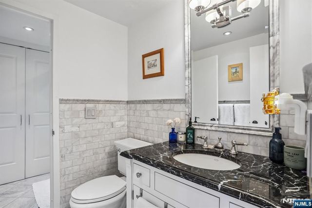 1077 River Road 303, Edgewater, NJ 07020