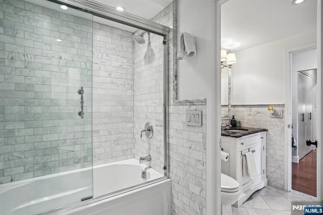 1077 River Road 303, Edgewater, NJ 07020