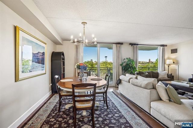 1077 River Road 303, Edgewater, NJ 07020