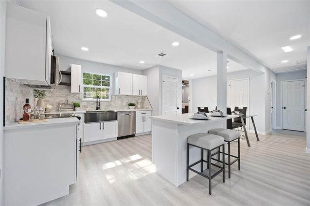 9405 Cathedral Drive, Houston, TX 77051