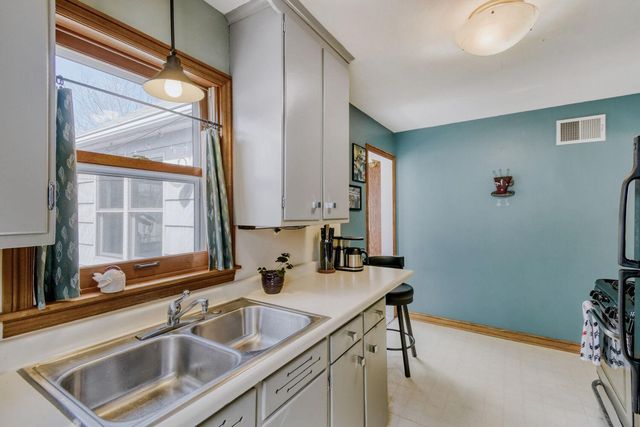 5424 30th Avenue S, Minneapolis, MN 55417