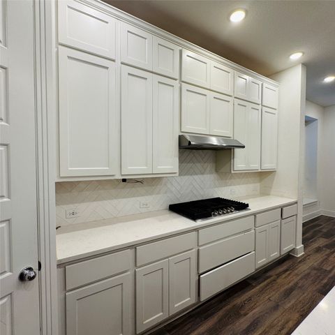 1804 Pelham, Aubrey, TX 76227