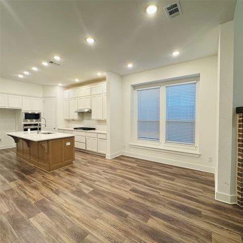 1804 Pelham, Aubrey, TX 76227