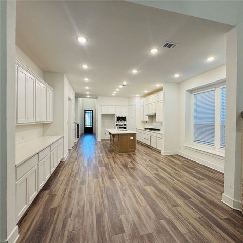 1804 Pelham, Aubrey, TX 76227