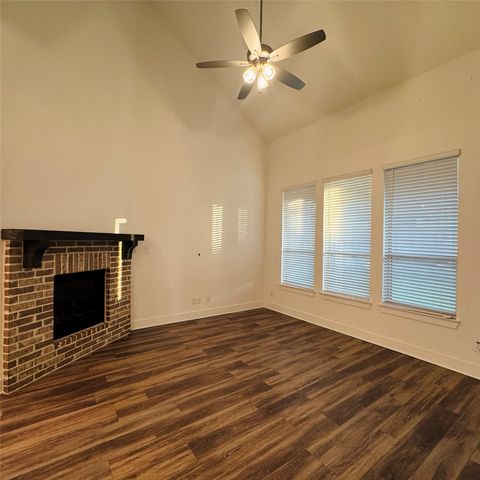 1804 Pelham, Aubrey, TX 76227