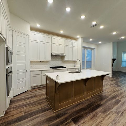 1804 Pelham, Aubrey, TX 76227