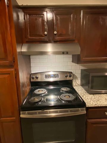 1017 Mullins Street, Irving, TX 75061