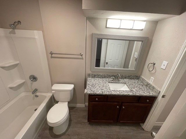 1017 Mullins Street, Irving, TX 75061