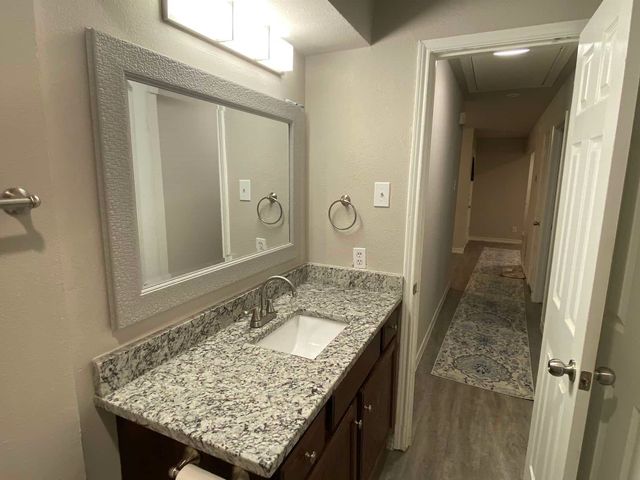 1017 Mullins Street, Irving, TX 75061
